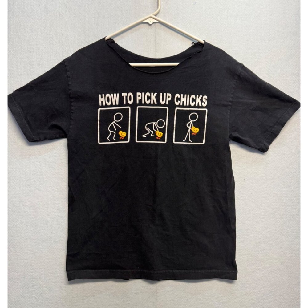 How To Pick Up Chicks Funny Graphic T-Shirt Black Short Sleeve Unisex Cotton